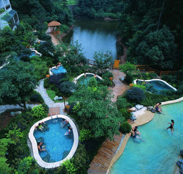 溫泉概念化突破經(jīng)營(yíng)難題